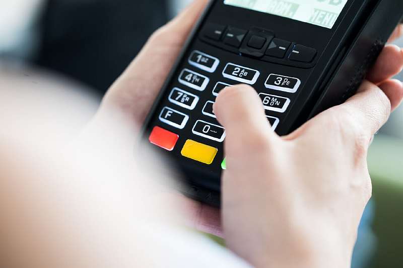 6 уловок ценообразования, которые используют продавцы, чтобы выманить ваши деньги